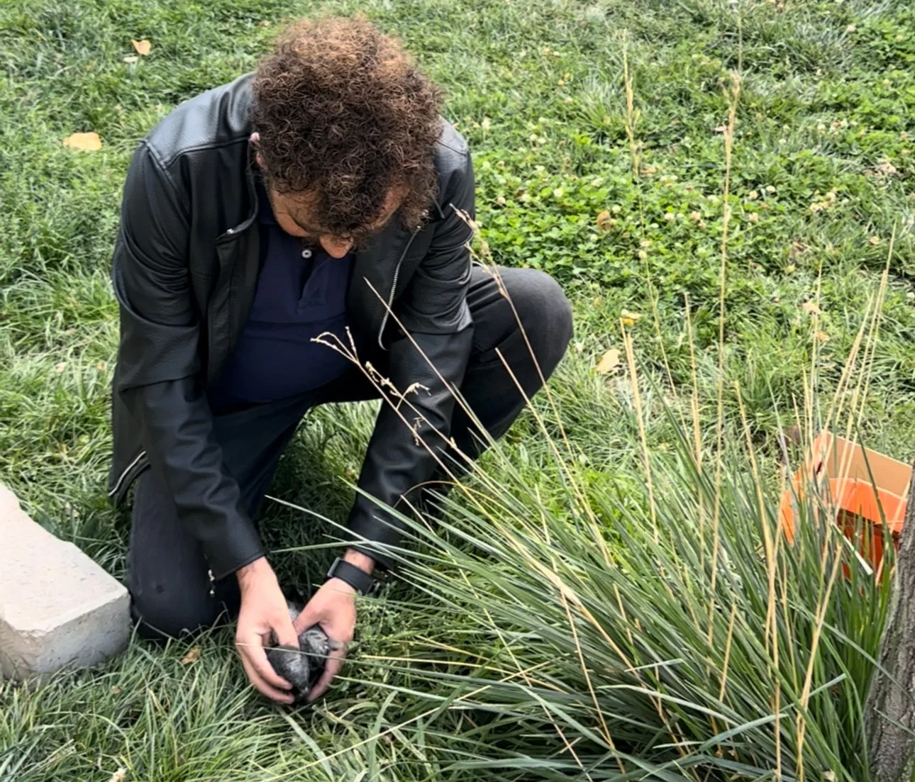 Hakkari’nin Yüksekova ilçesinde doğa gözlemcisi kimliğiyle tanınan öğretmen Ümit Bartın’ın