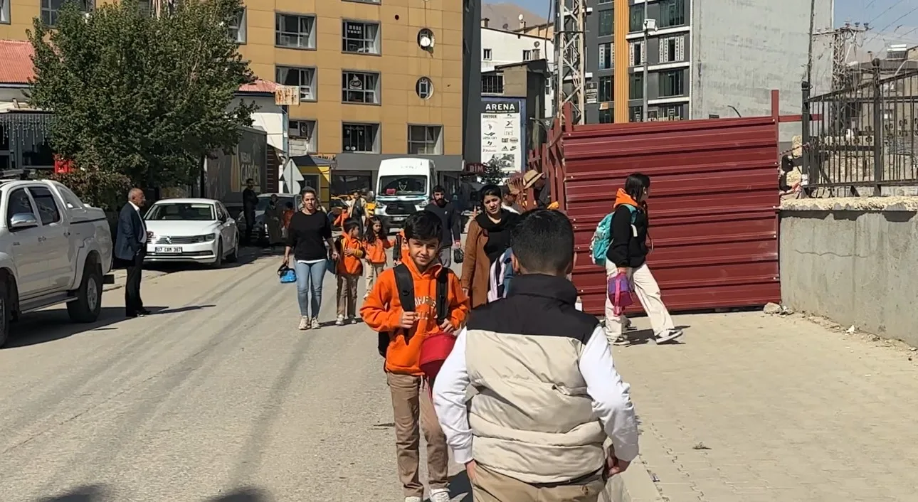 HAKKARİ (İHA) – Hakkari’nin Yüksekova ilçesinde bulunan Cumhuriyet İlk ve