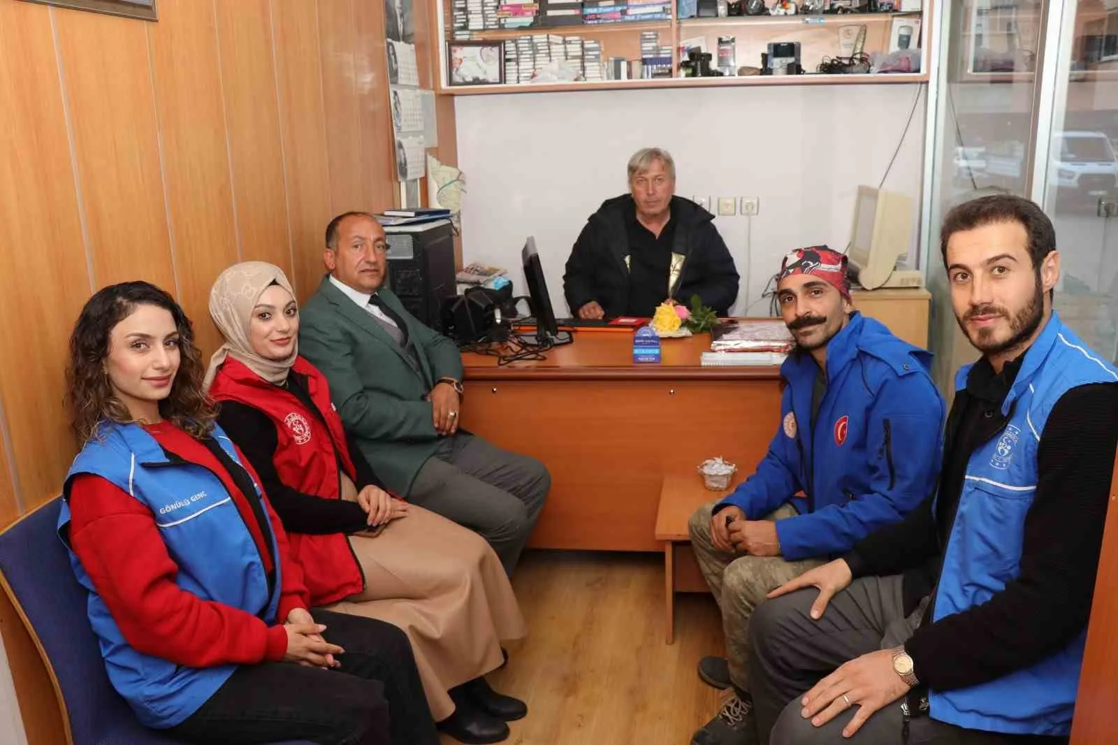 21 Ekim Dünya Gazeteciler Günü dolayısıyla Oltu Gençlik Merkezi, ilçede