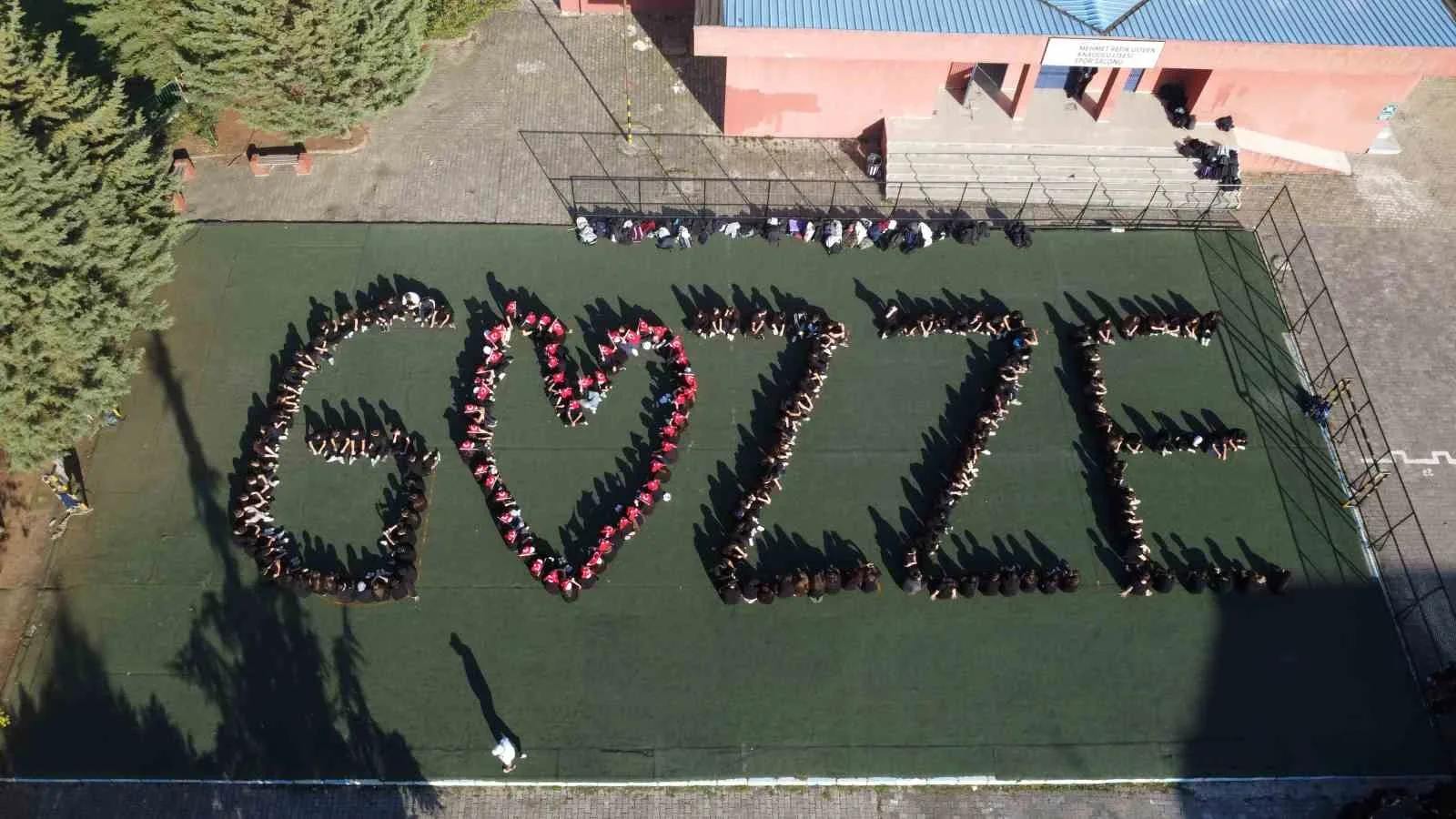 Ordu’nun Ünye ilçesinde bin 56 öğrenci, İsrail’in Gazze’ye yönelik saldırılarına