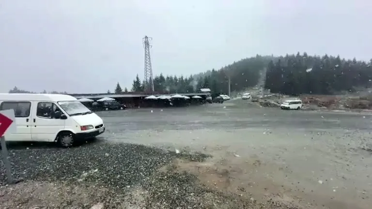Ordu’nun yüksek kesimli yaylalarına mevsimin ilk karı düştü. Bölgede etkisini