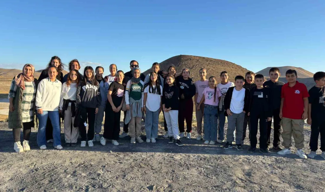 Konya’nın Karapınar ilçesinde ortaokul öğrencileri Fen Bilimleri dersi için Meke