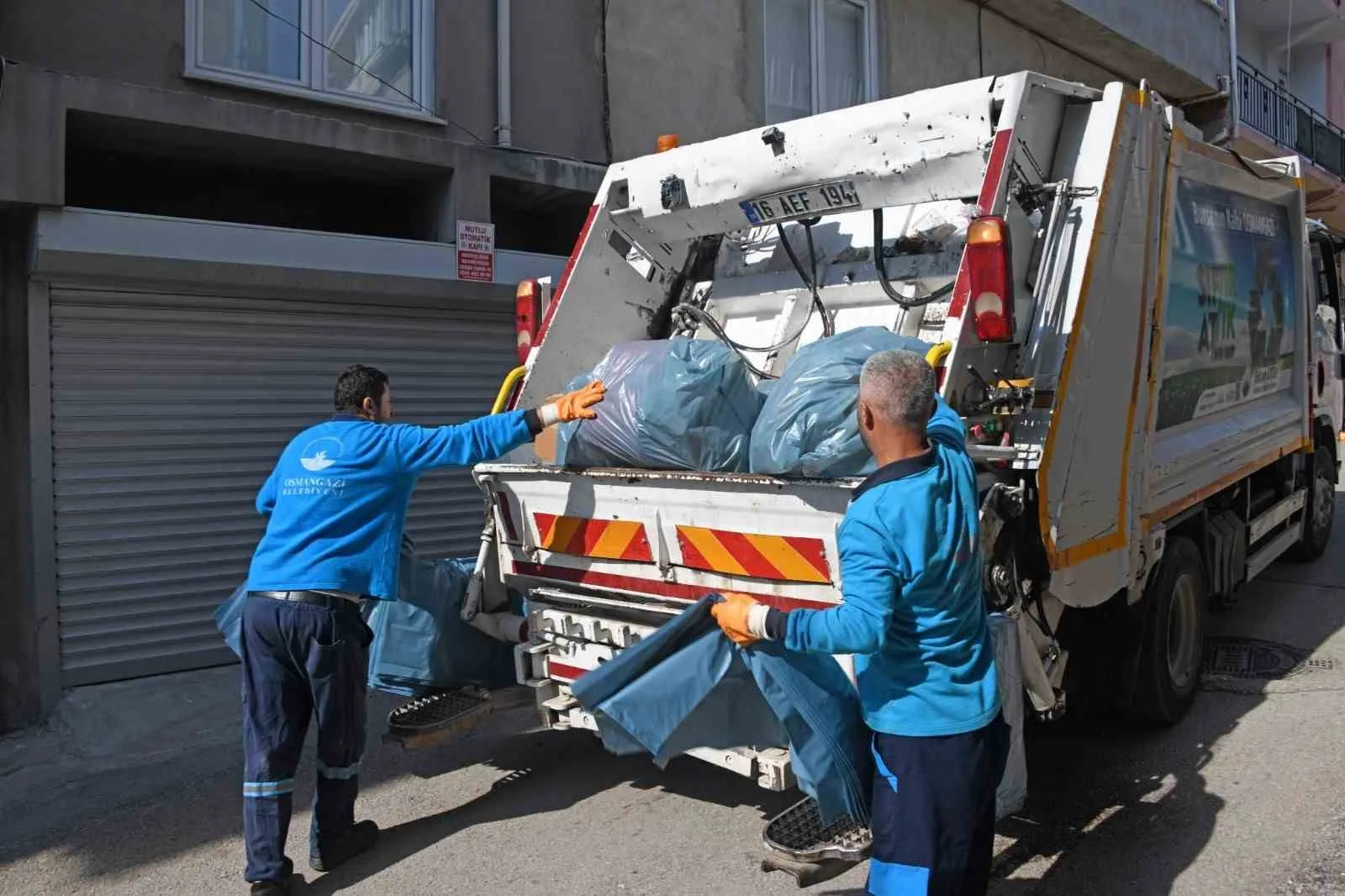 Çevre ve geri dönüşüm konusunda geliştirdiği projelerle adından sıkça söz