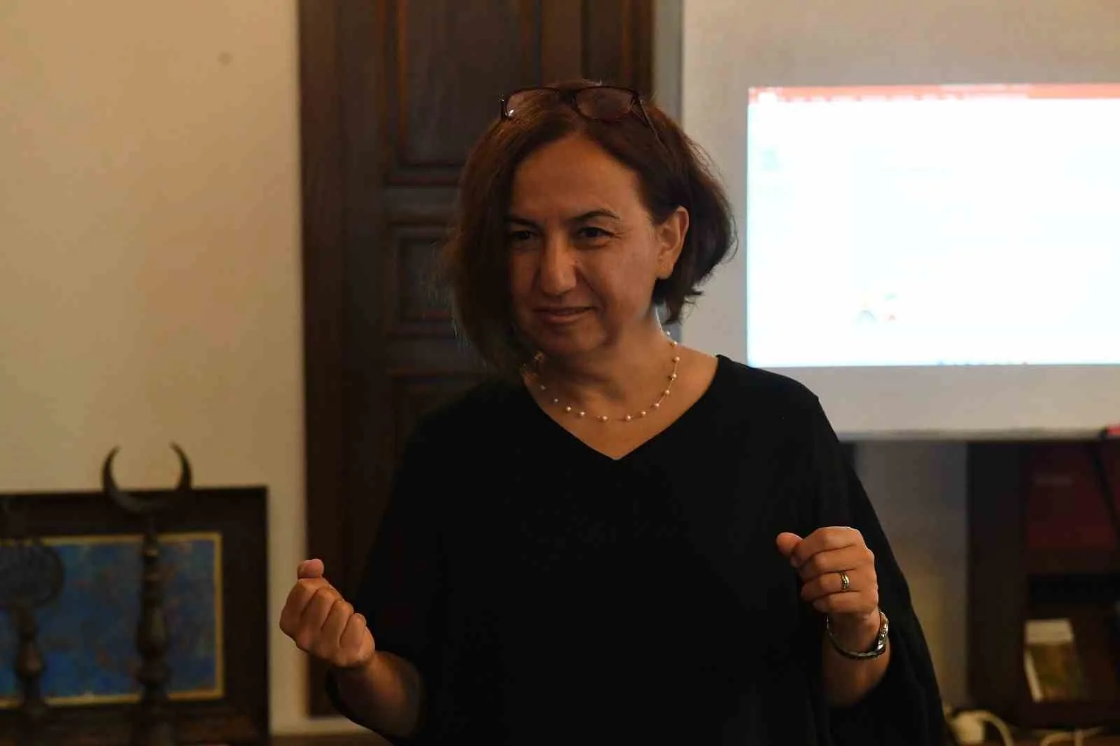 Osmangazi Belediyesi’nin velilere yönelik düzenlediği Yetişkinlerle Çocuk Kitaplarına Bakış Atölyesi’nin