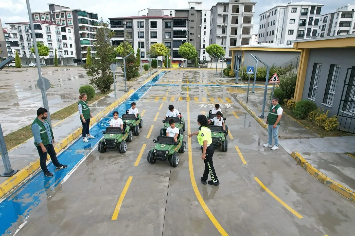 Osmaniye’de Trafik Eğitim Pisti’nde öğrencilere yönelik trafik eğitimi düzenlendi. Fakıuşağı