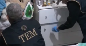 Osmaniye’de polis ekiplerince terör örgütü DEAŞ’a yönelik düzenlenen operasyonda gözaltına