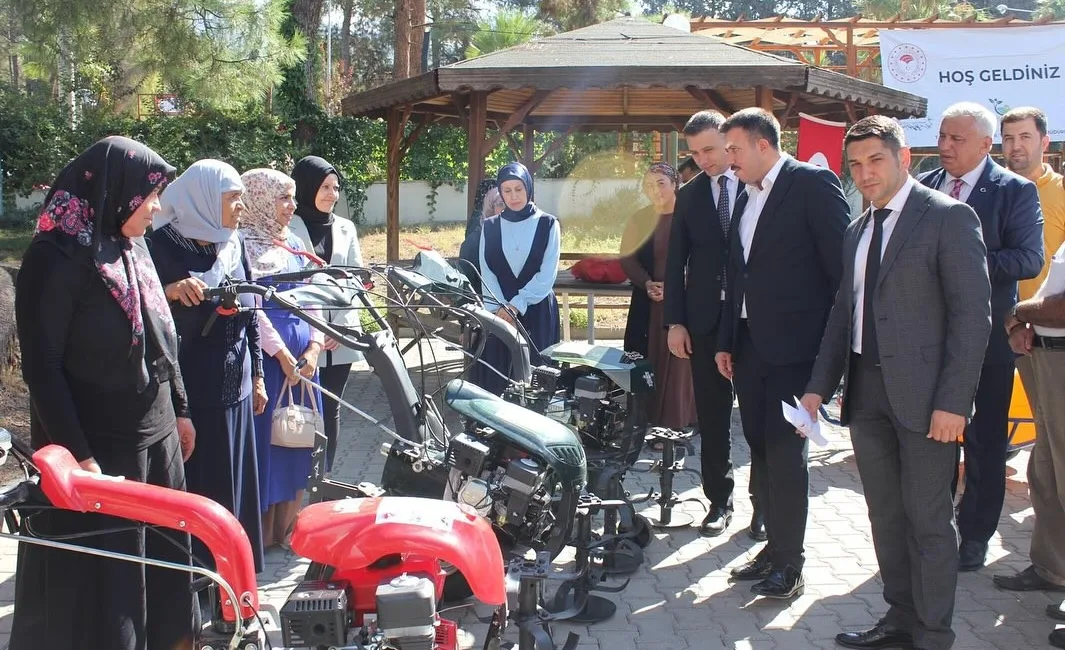 Osmaniye’nin Düziçi ilçesinde, Kırsal Dezavantajlı Alanlar Kalkınma Projesi kapsamında çiftçilere