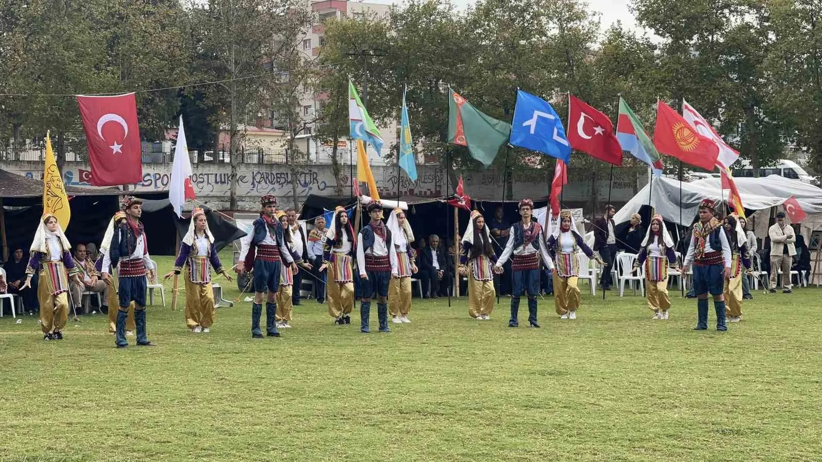 Osmaniye’nin Toprakkale ilçesinde bu yıl 6’ncısı düzenlenen Yörük Türkmen Şenliği,