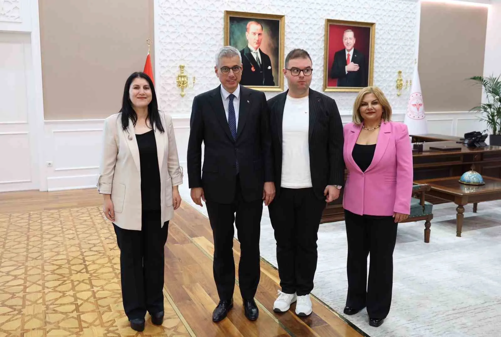 Ulusal Otizm Konfederasyonu tarafından hazırlanan ‘Otizmli Bireylerin Ruh Sağlığı Hizmetlerine