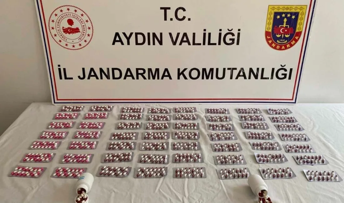 Aydın İl Jandarma Komutanlığı ekiplerinin Kuşadası’nda düzenlediği operasyonda, otobüsteki yolcunun