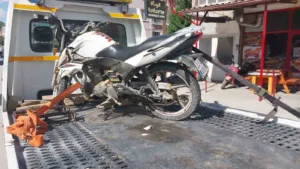 Mersin’in Mut ilçesinde otomobil ile çarpışan motosikletin sürücüsü yaralandı. Kaza,