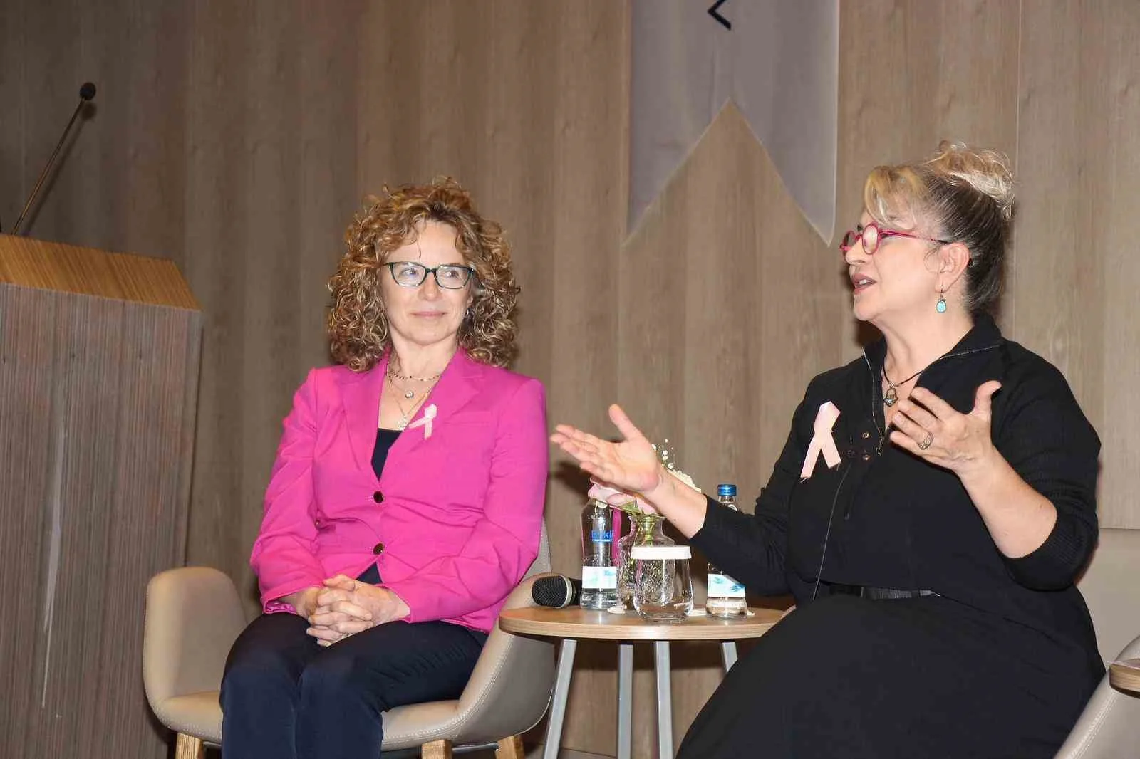 Acıbadem Altunizade Hastanesi’nde meme kanseri farkındalık ayı kapsamında düzenlenen “Meme