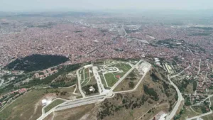 Balıkesir’de dün gece yaşanan 2.5 büyüklüğündeki hissedilen deprem tüm şehirde