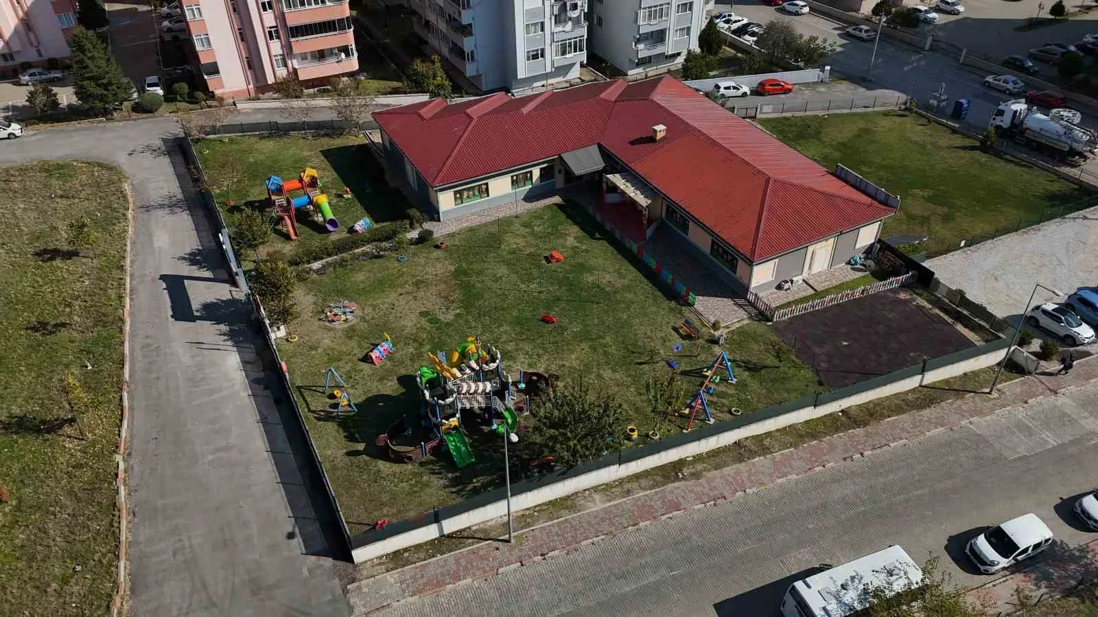 Edirne’de özel bir gündüz bakımevinde uyuyakalan 3 yaşındaki öğrenciyi, iddiaya