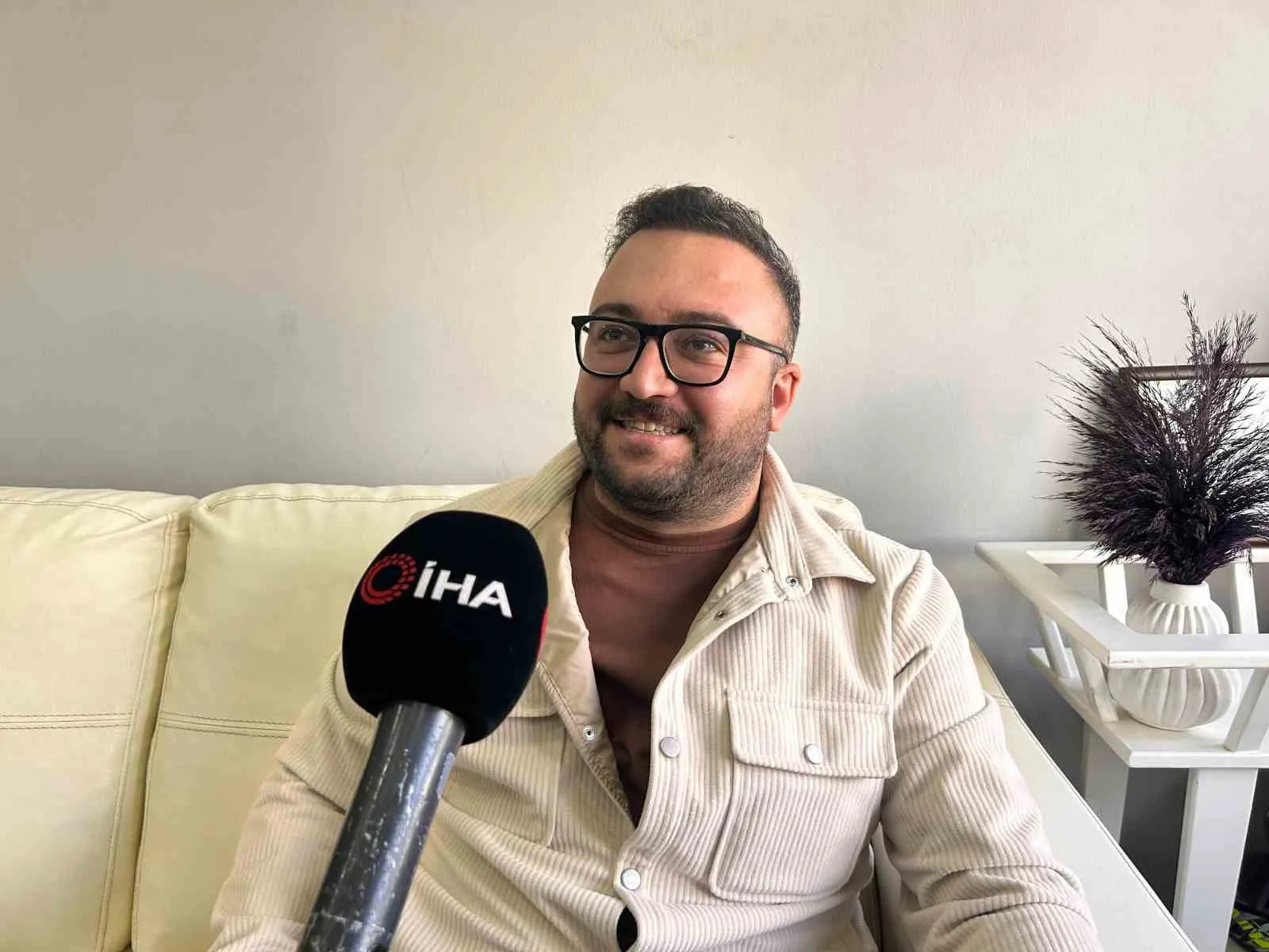 Ankara’da bir vatandaş tartıştığı eşinden özür dilemek için eşine çekiciyle