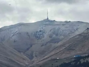 Erzurum’da sıcaklıklar eksi seviyelere düştü. Palandöken’in zirvesi bir kez daha