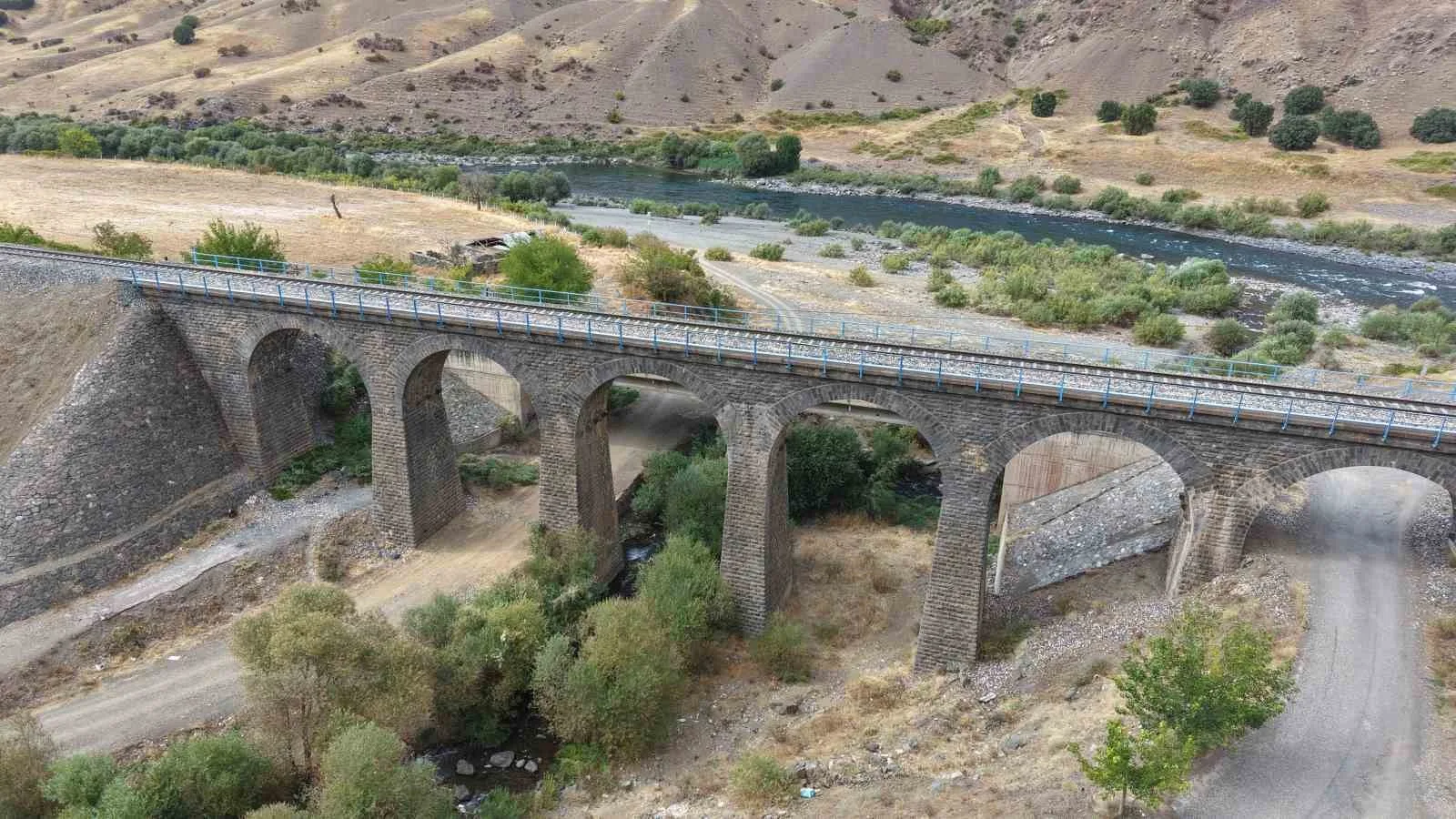 Elazığ’ın Palu ilçesindeki Teke Deresi, Roma’dan Cumhuriyet’e uzanan dört tarihi