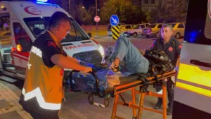 Kayseri’nin Melikgazi ilçesinde bulunan bir parkta çıkan bıçaklı kavgada 2