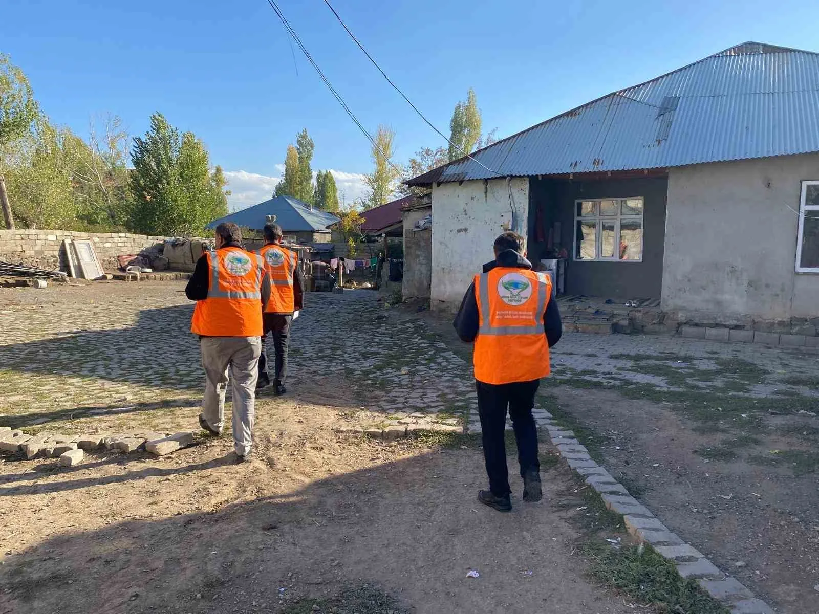 Patnos İyilik Elçileri Derneği, ilçedeki ihtiyaç sahibi ailelere nakdi ve