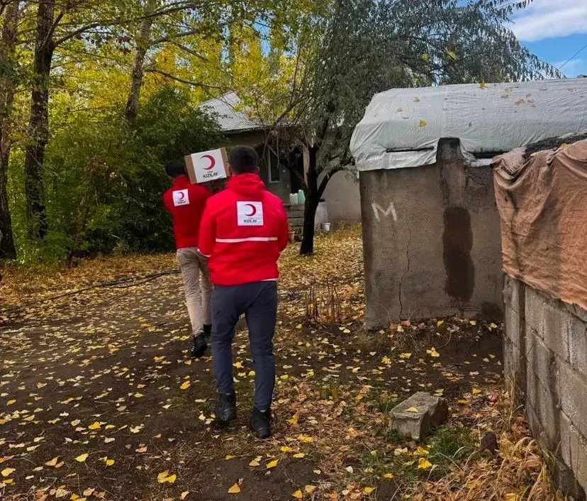 Türk Kızılay Derneği, Patnos’ta yalnız yaşayan kimsesizler ve yaşlılara temel