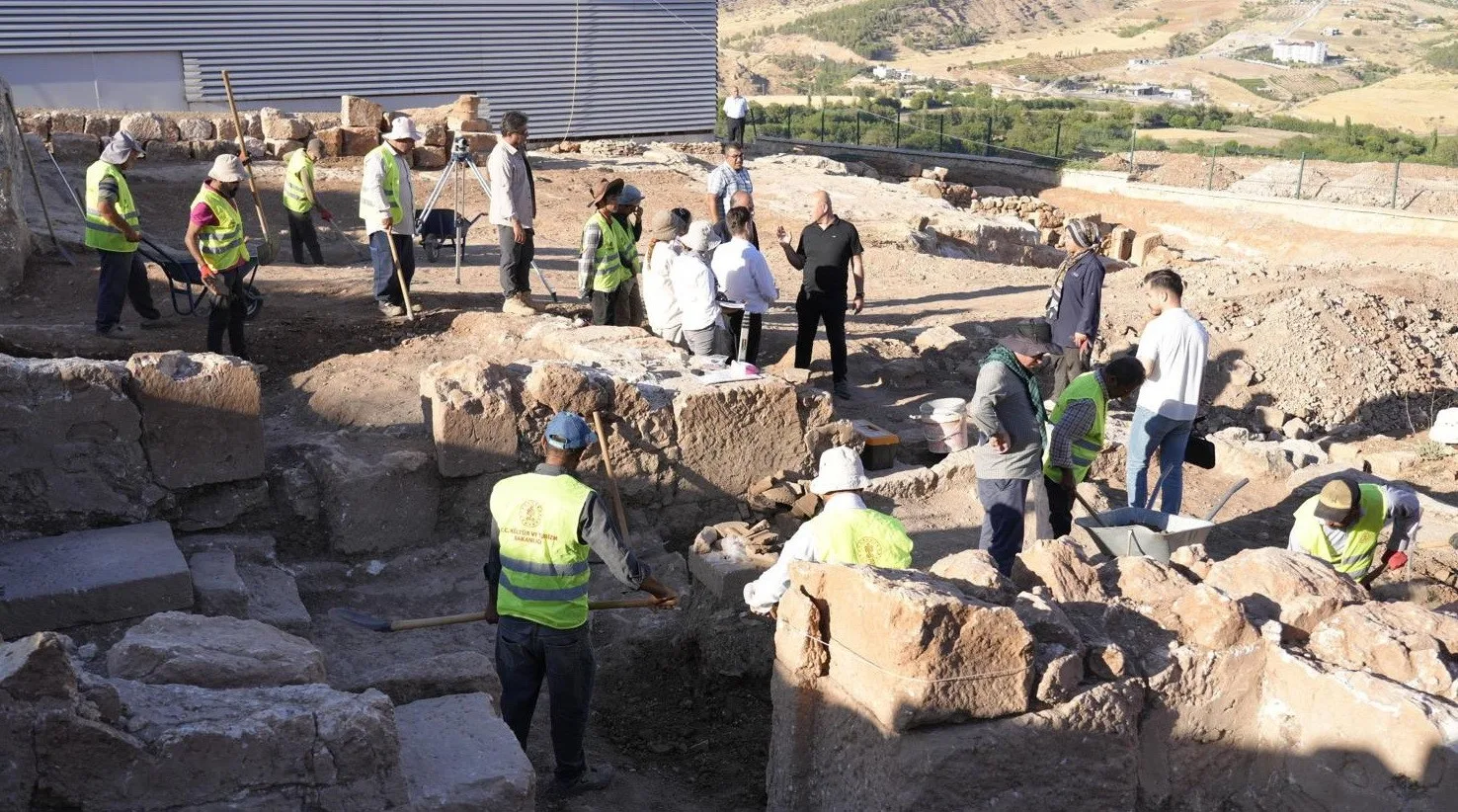 Kültür ve Turizm Bakanlığı himayesinde, İl Kültür ve Turizm Müdürlüğü