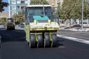 Van Büyükşehir Belediyesi, Suvaroğlu Caddesi devamı olan Polatoğlu Sokak’ta başlattığı