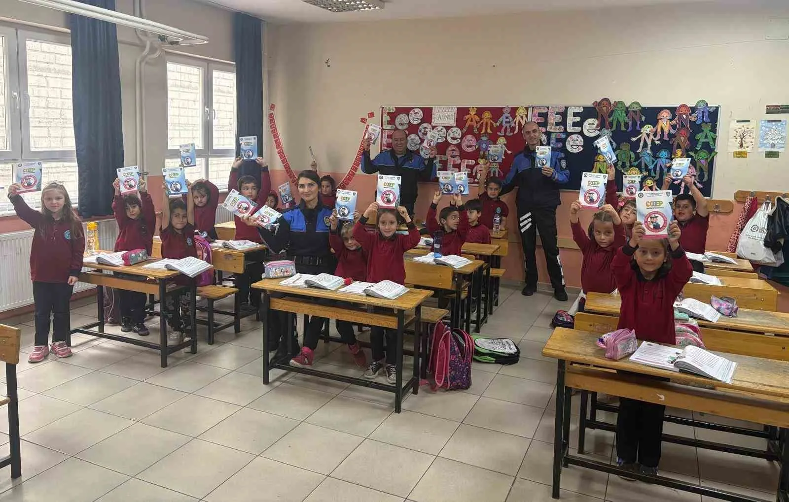 Kütahya Emniyet Müdürlüğü ekiplerince, çocuklara erken yaşta güvenlik bilinci kazandırılması