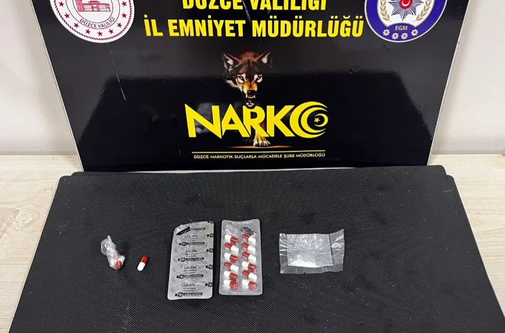 DÜZCE(İHA) – Düzce’nin Beyciler Mahallesinde uyuşturucu madde ticari yapan 2