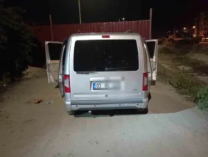 Manisa’nın Salihli ilçesinde polisin “dur” ihtarına uymayan sürücüyü aklaşık 80