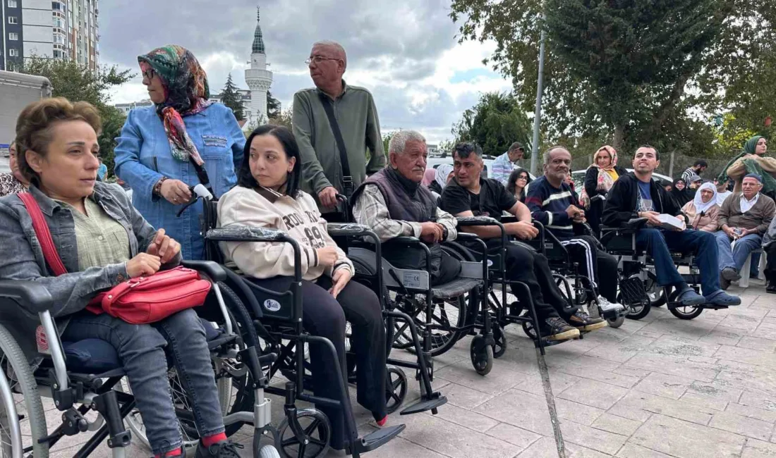 Polis Memuru Mustafa Şahin, İstanbul’da engelli 150 kişiye akülü sandalye