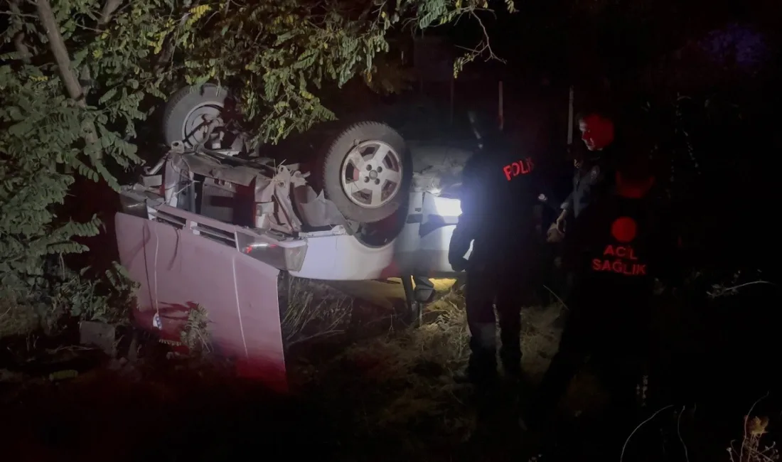 Erzincan’da polisin ‘dur’ ikazına uymayarak çevirmeden kaçan otomobil kovalamaca yaşanırken