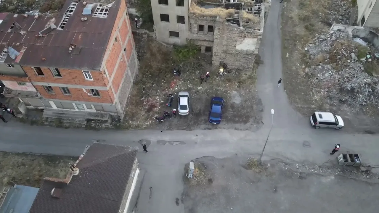 Erzurum Emniyet Müdürlüğü’ne bağlı ekipler, metruk binalara yönelik kontrol ve