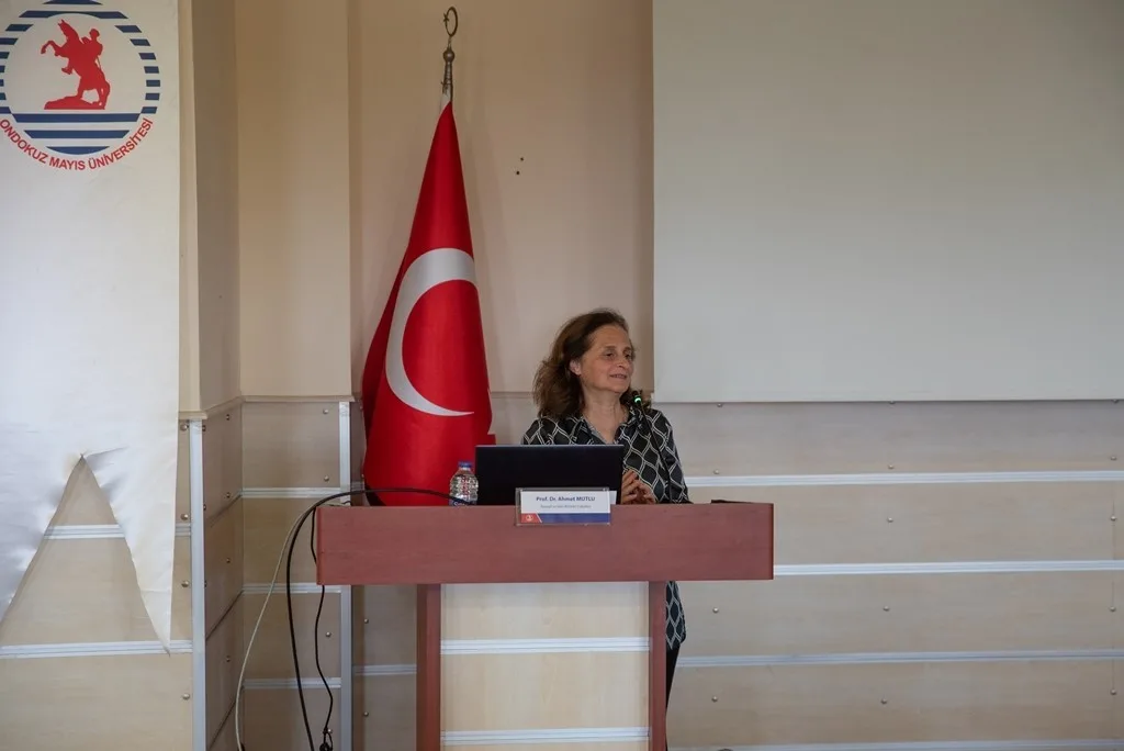 Ondokuz Mayıs Üniversitesi’nde (OMÜ) düzenlenen “Elektronik Atık Yönetimi ve Üniversiteler”