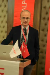Medical Point Gaziantep Hastanesi hekimlerinden Jinekolojik Onkoloji Uzmanı Prof. Dr.