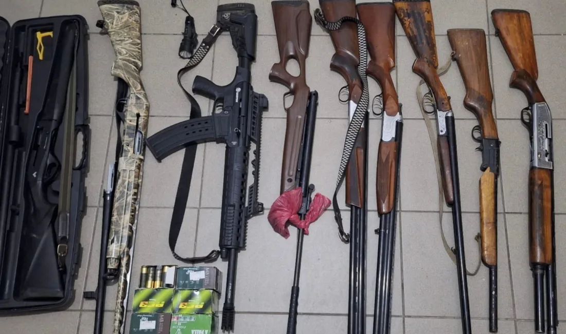 Tekirdağ’ın Malkara ve Şarköy ilçeleri kırsalında projektörle kaçak tavşan avı