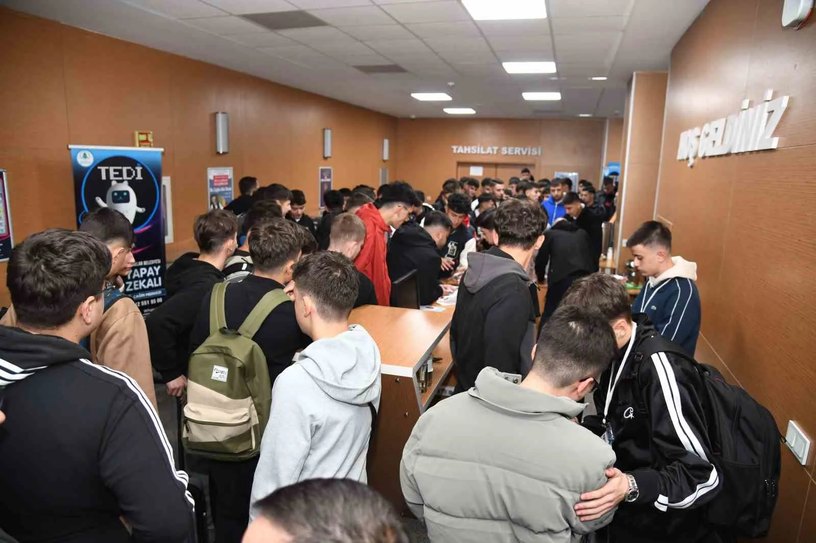 Sanatsal, kültürel ve sportif birçok alanda gençlerin gelişimini destekleyecek projeleri