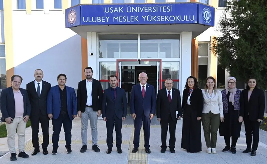 Uşak Üniversitesi Rektörü Prof. Dr. Ekrem Savaş, Ulubey Meslek Yüksekokulu’nu