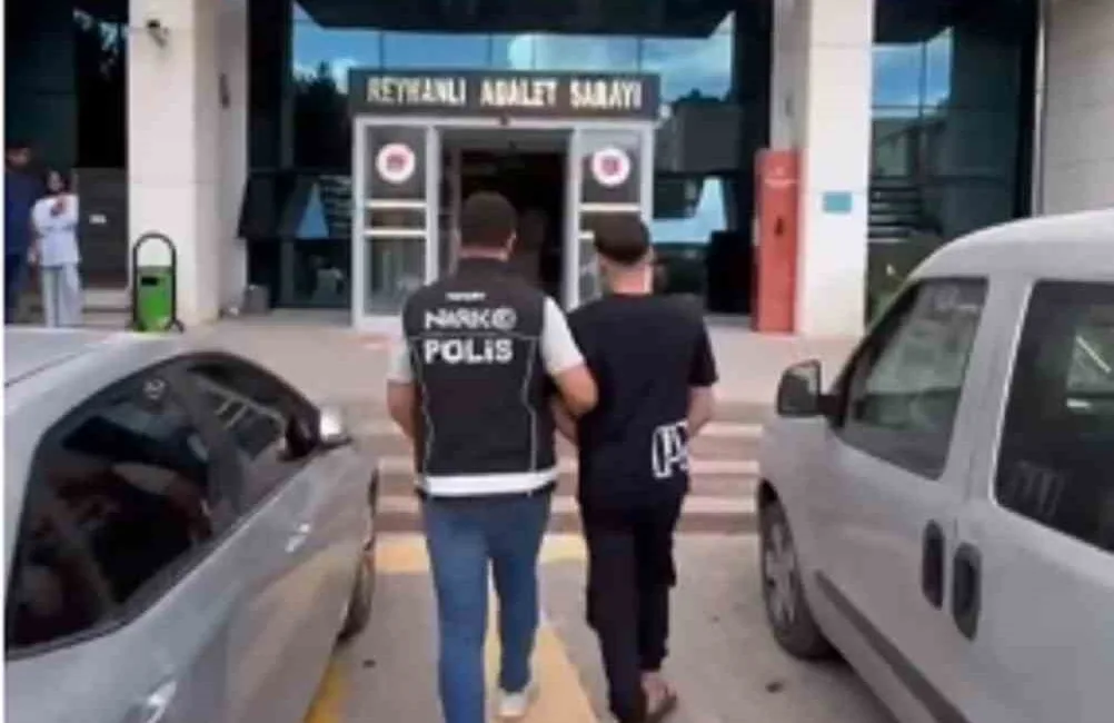 Hatay’da Emniyet Müdürlüğü ekiplerince uyuşturucu ve uyarıcı madde ticaretini önlemeye