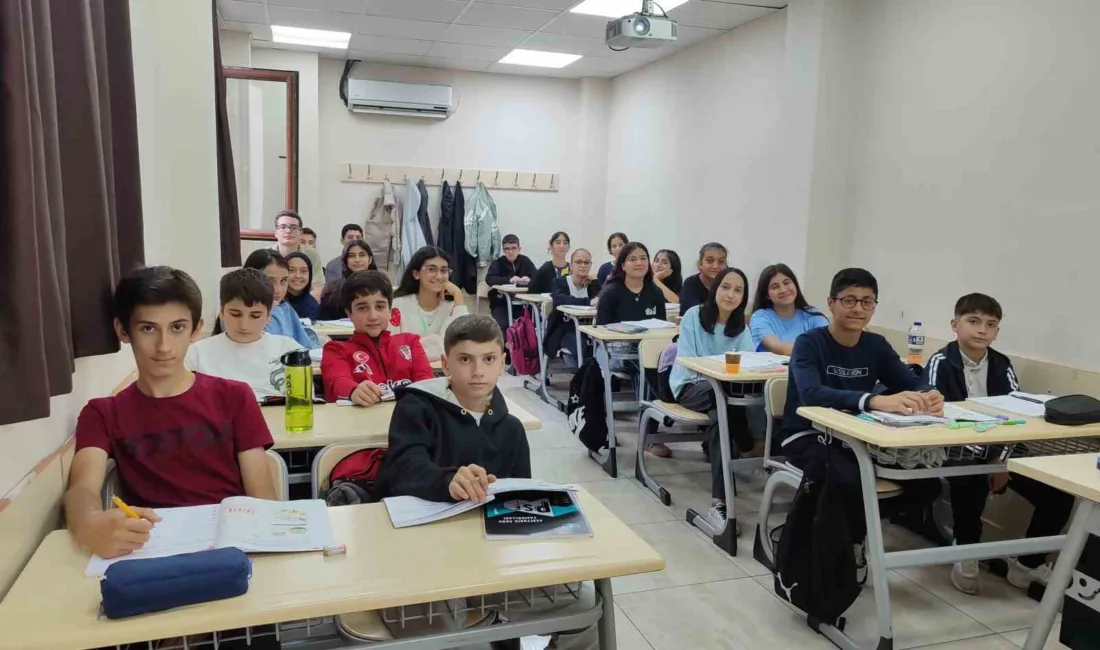 Türk edebiyatının önemli isimlerinden Şair ve Yazar Yavuz Bülent Bakiler,