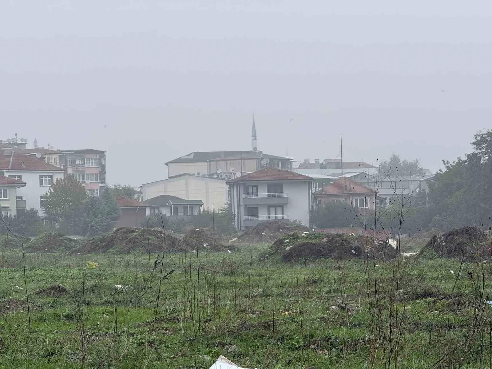 Sakarya’da bazı bölgelerde sabah saatlerinde başlayan sis etkisini sürdürüyor. Sakarya’da