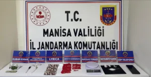 Manisa’nın Salihli ilçesinde jandarma ekiplerinin düzenlediği operasyonla uyuşturucu madde satan
