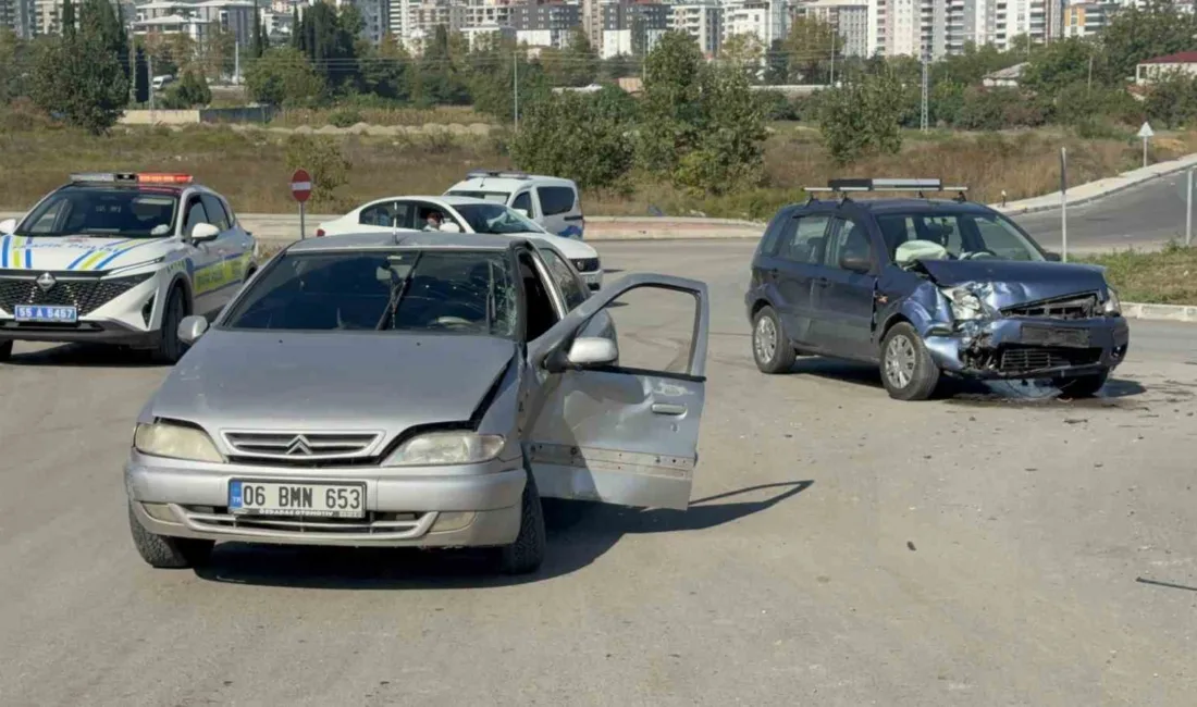 Samsun’un Canik ilçesinde 2 otomobilin çarpışması sonucu meydana giren trafik