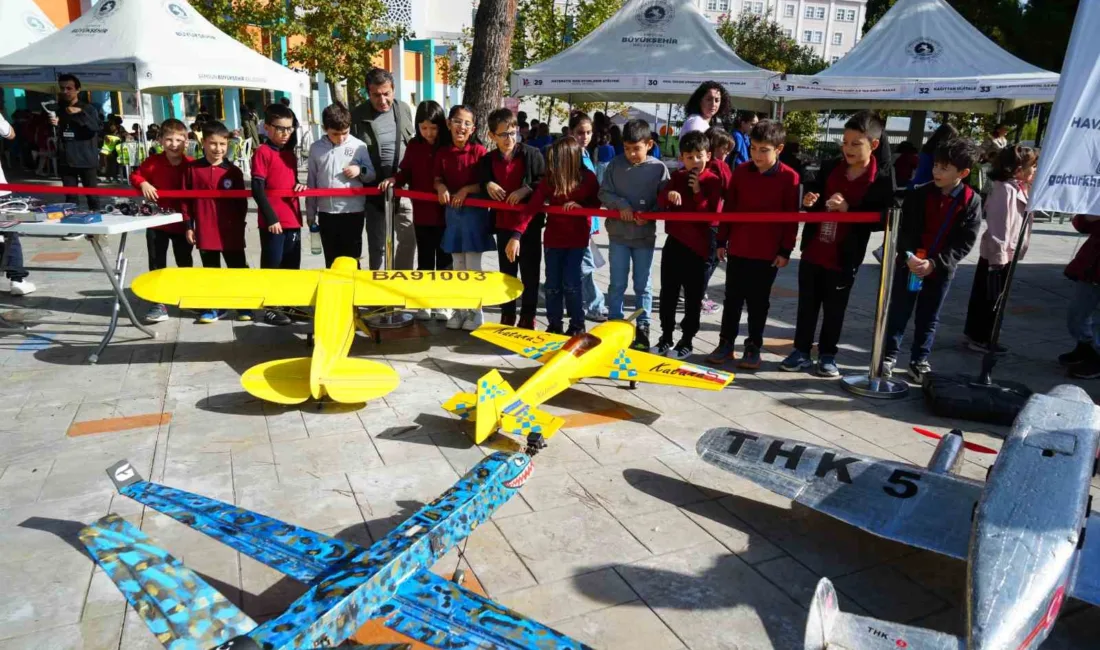 Samsun’da düzenlenen “Teknolojinin İzinde: Samsun’dan Dijital Çağa Yolculuk Projesi” ile