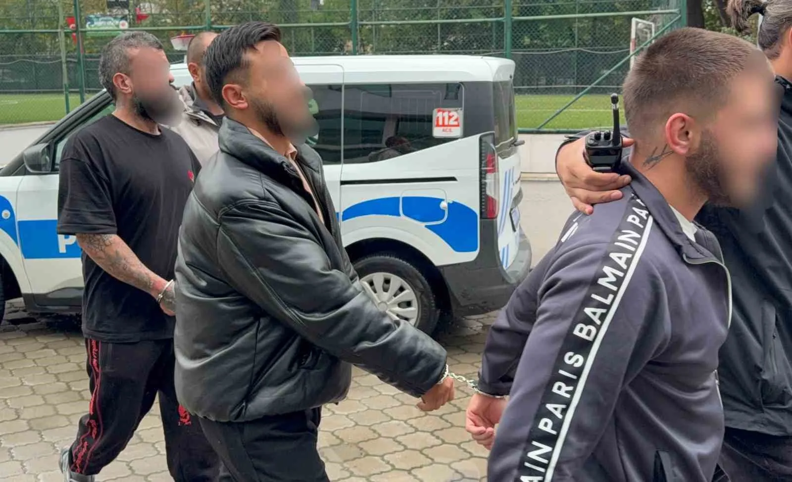 Samsun’da bir spor salonu önünde otomobile silahlı saldırı düzenleyen 3