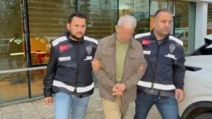 Samsun’da KOM ekiplerince düzenlenen tefecilik ve silah ticareti operasyonunda gözaltına