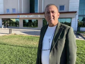 Prof. Dr. Tuncay Dilci, dijitalleşmenin etkisiyle artan rol karmaşasının bireyleri