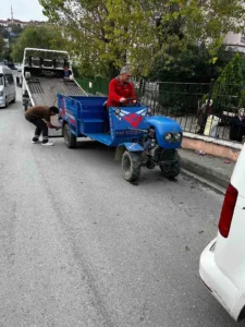 Alaplı İlçe Emniyet Müdürlüğü ekipleri, Sanayi Çarşısı’nda gelişigüzel park edilen