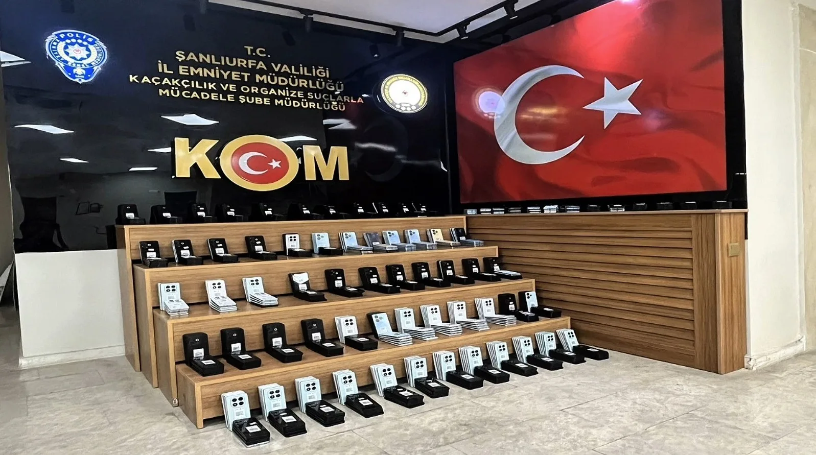 Şanlıurfa’da emniyet ekipleri tarafından yapılan operasyon kapsamında piyasa değeri 9