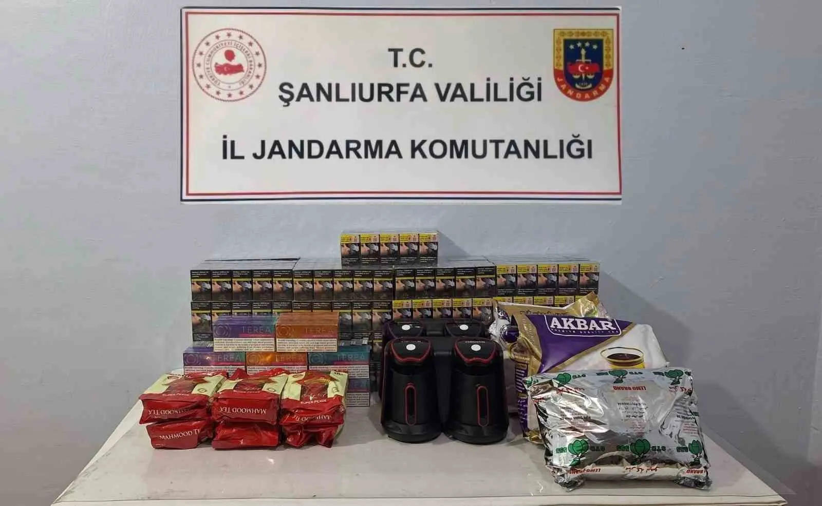 Şanlıurfa’da jandarma ekipleri tarafından bin 130 paket gümrük kaçağı sigara