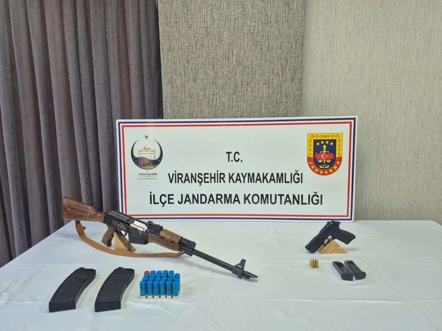 Şanlıurfa’da gerçekleştirilen ruhsatsız silah operasyonunda 1 kişi gözaltına alındı. Edinilen